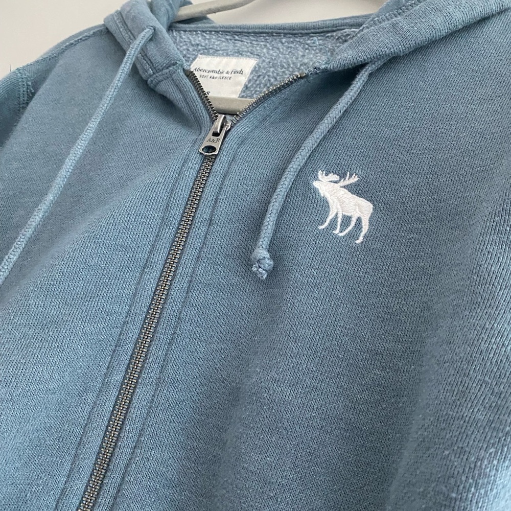 Abercrombie & Fitch sweatshirt